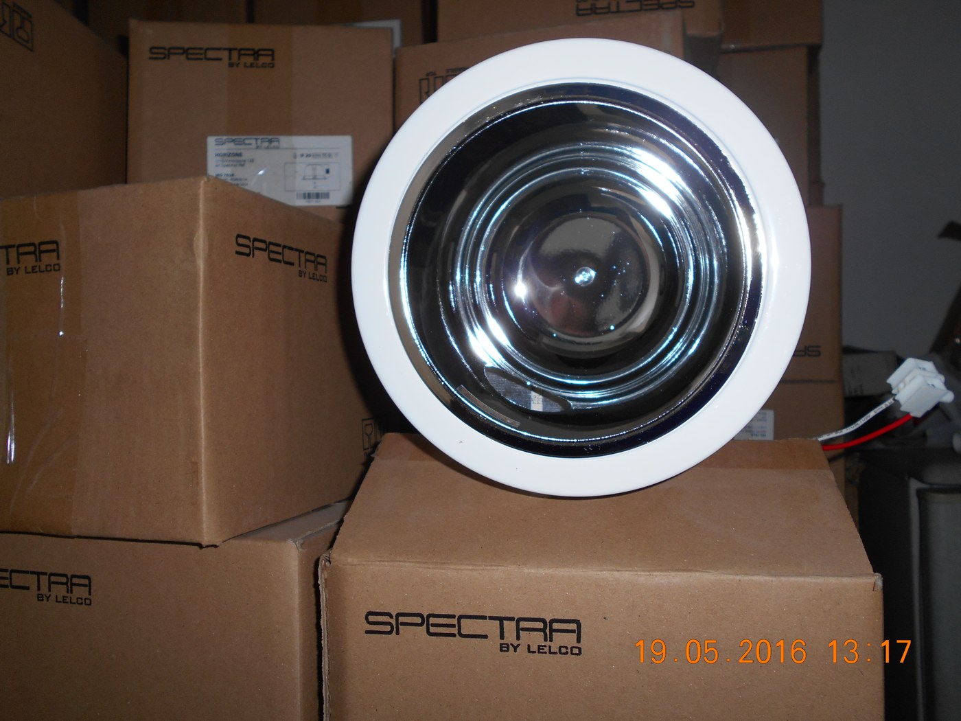 DOWN LIGHT