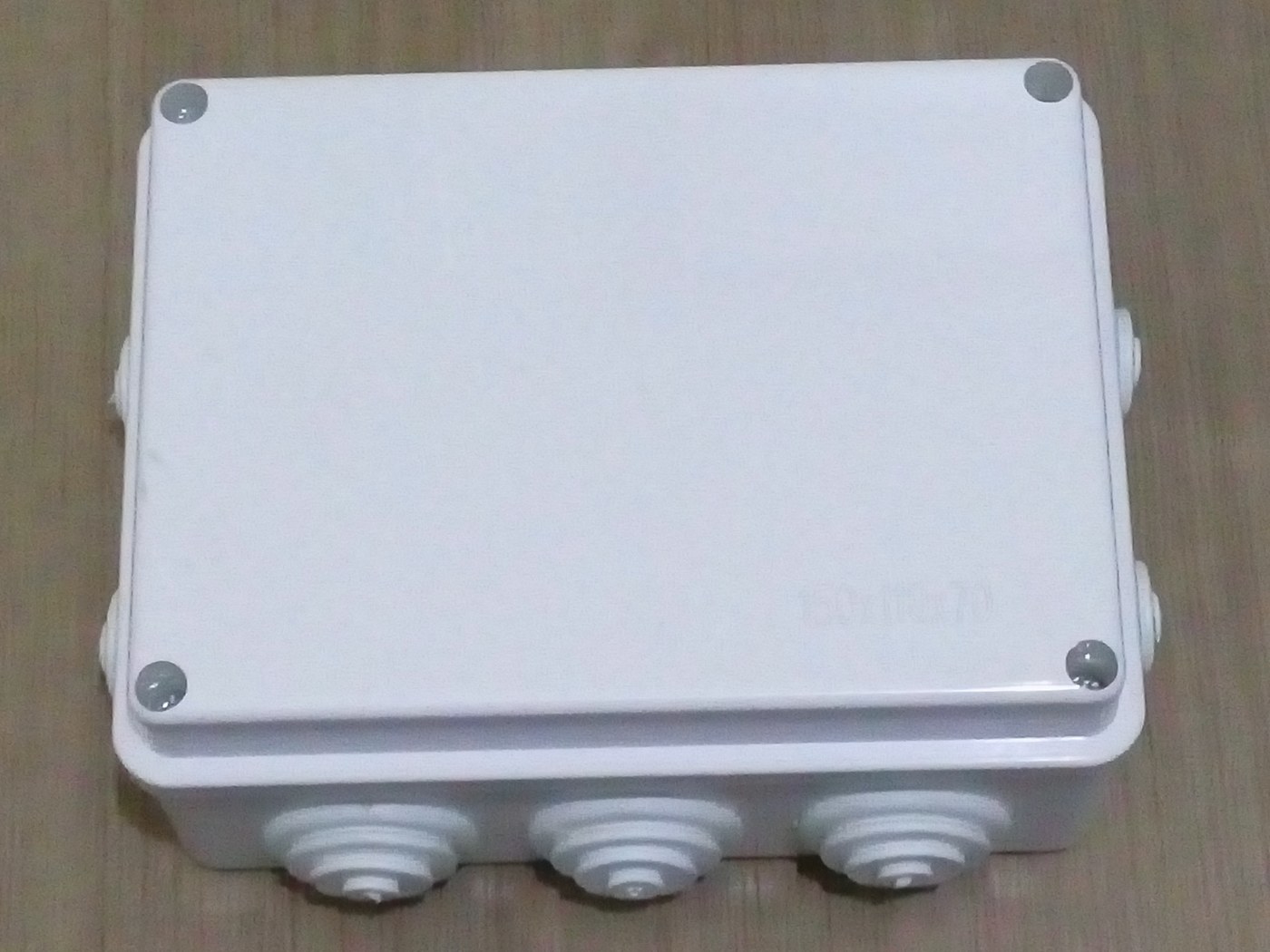 BOX PANEL PLASTIK